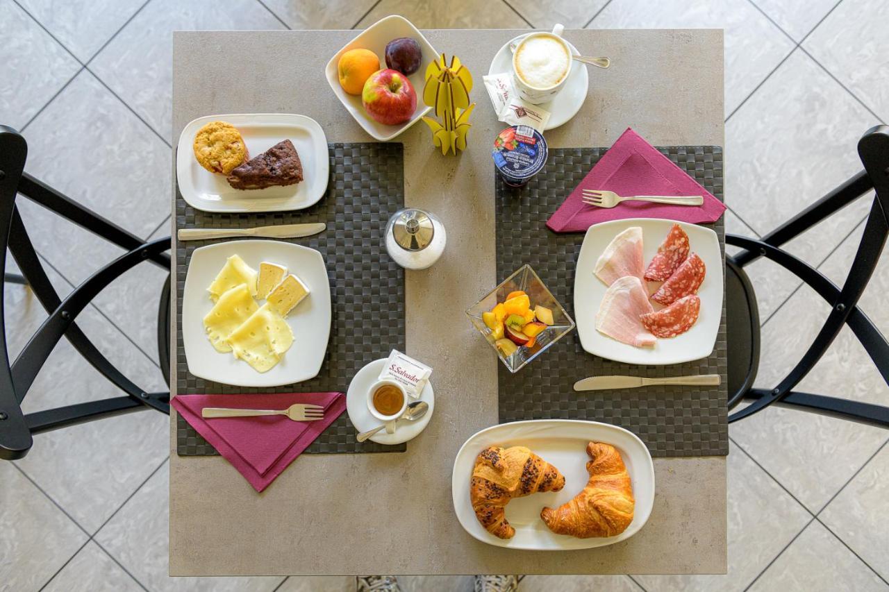 Hotel La Rotonda ตีราโน ภายนอก รูปภาพ