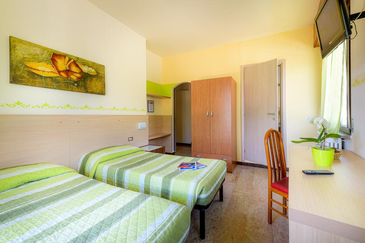 Hotel La Rotonda ตีราโน ภายนอก รูปภาพ