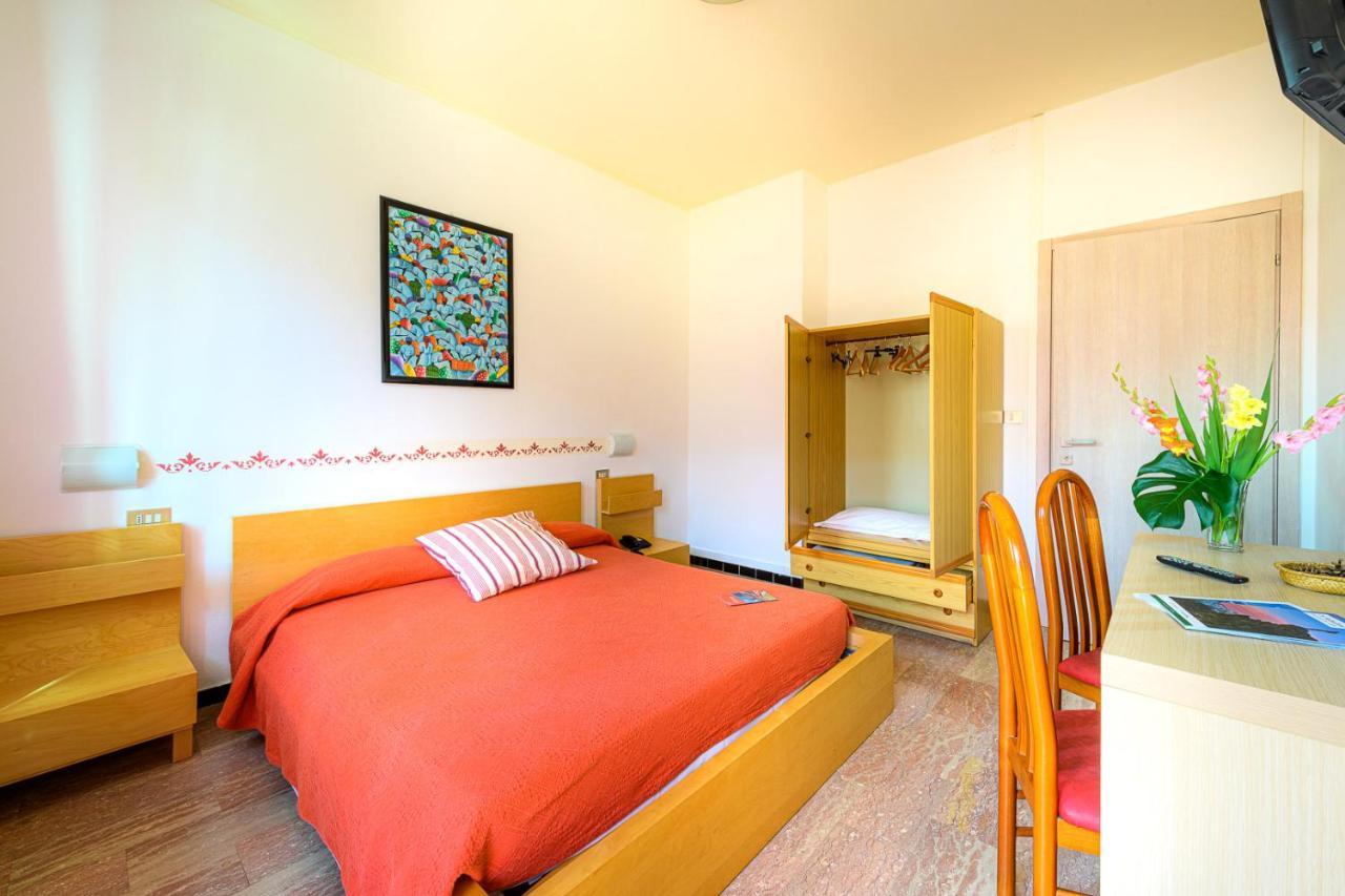 Hotel La Rotonda ตีราโน ภายนอก รูปภาพ